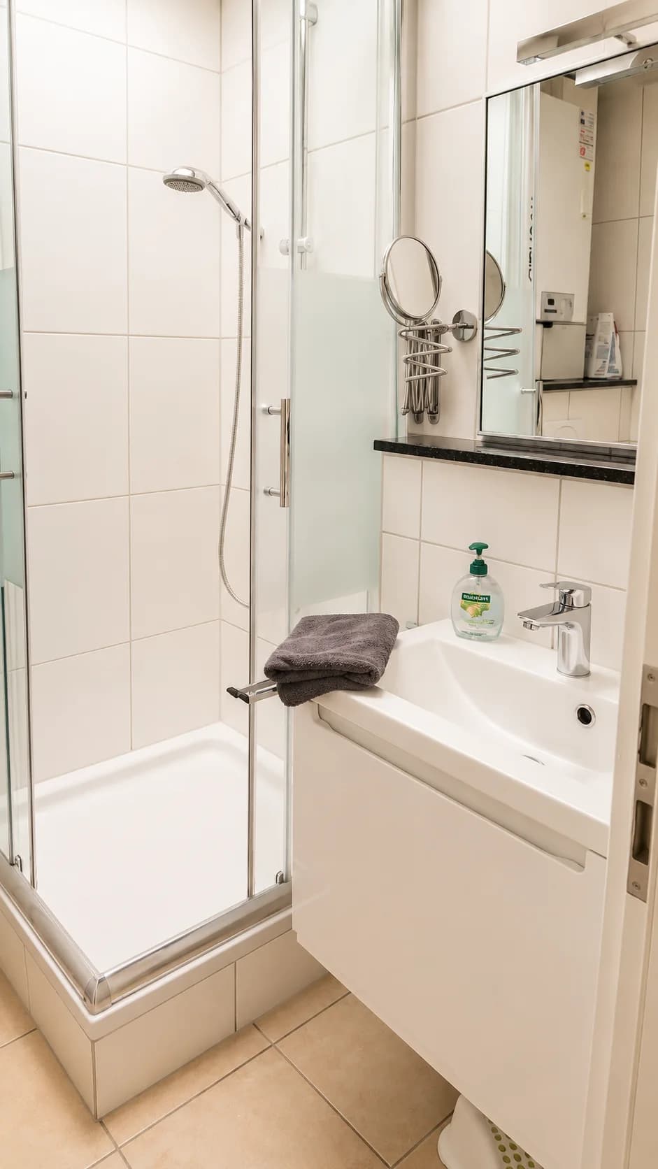 Bad mit Dusche