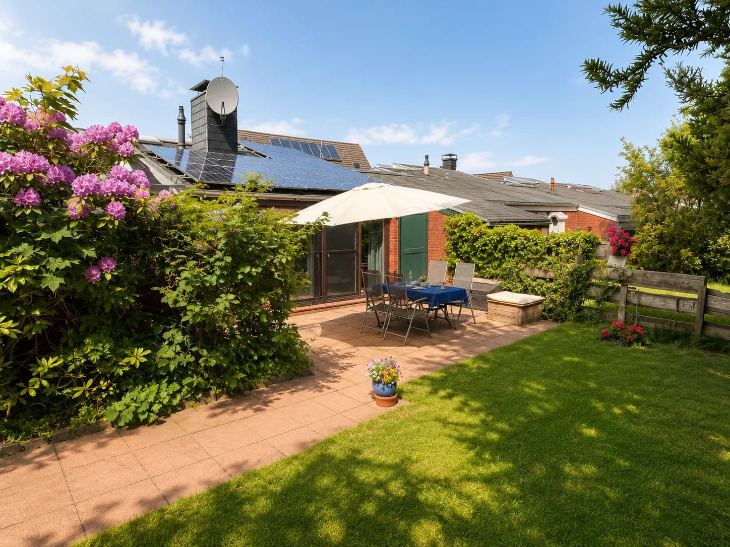 Terrasse und Garten des Ferienhauses Lammertshörn